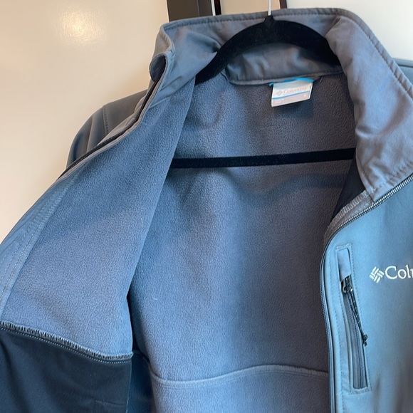 Men’s Ascender™ Softshell Jacket - Picture 10 of 16